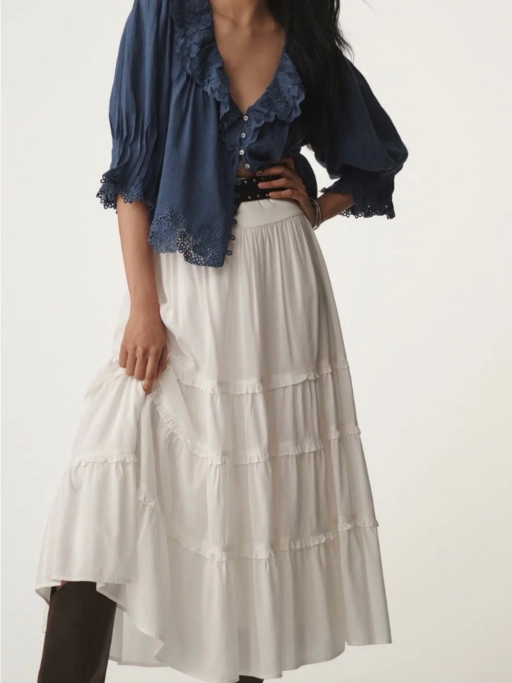Linen Blend Lace-Collar Blouse - Picture 3 of 9
